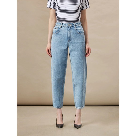 FRANK AND OAK The Linda Balloon Fit High Rise Jeans in Grey - Picture 2 of 14